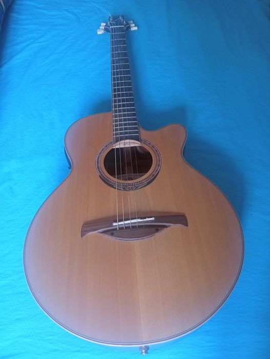 Guitarra Electro acústica LAG