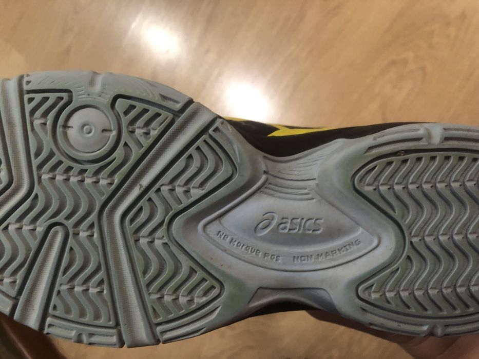 Кросівки ASICS жіночі б/у