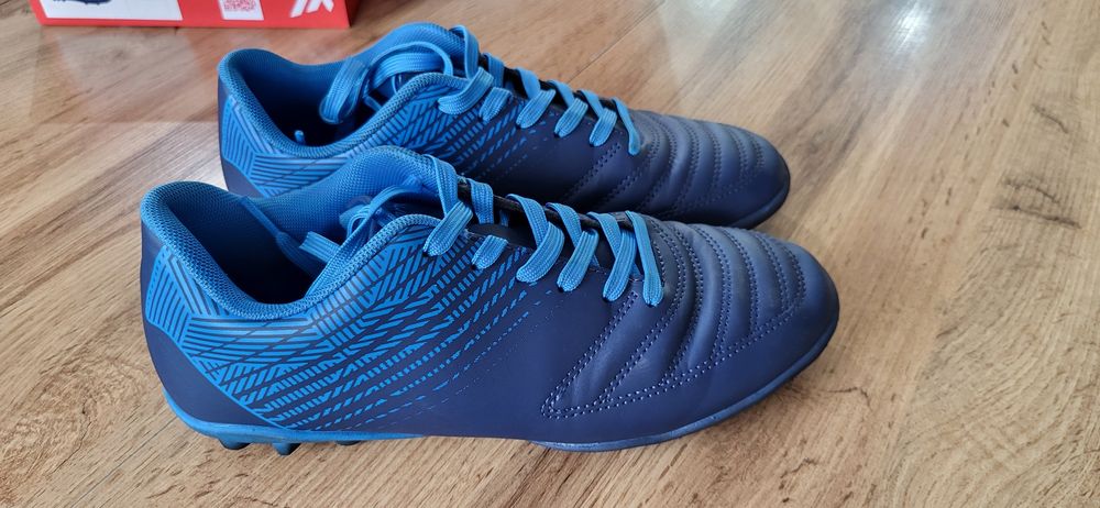 Buty korki piłkarskie