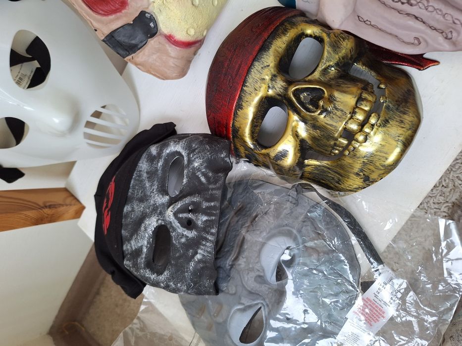 Страшні маски на свято, карнавал, новий рік Хелоуін, Halloween