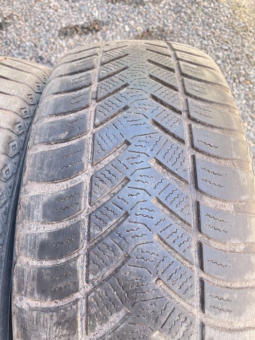 Продам зимние шины Maxxis 225/60/17