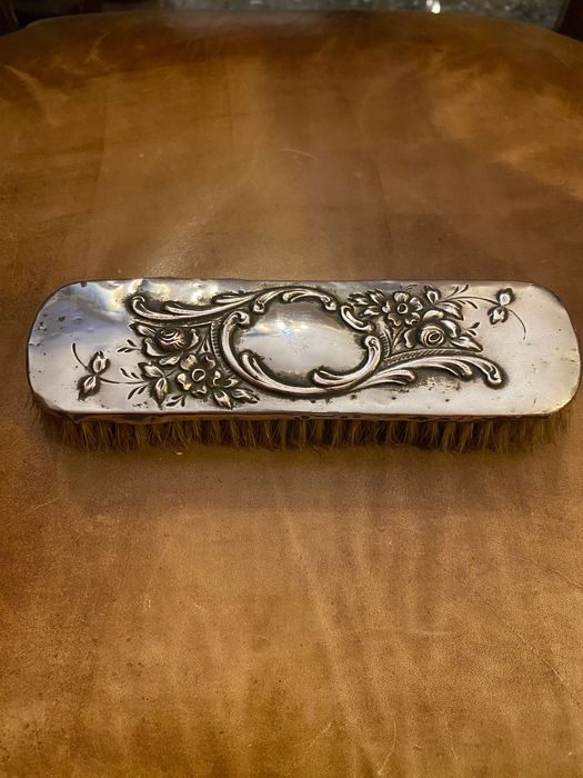 Escova Prata Portuguesa contrastada Javali 17 cm Arte Nova