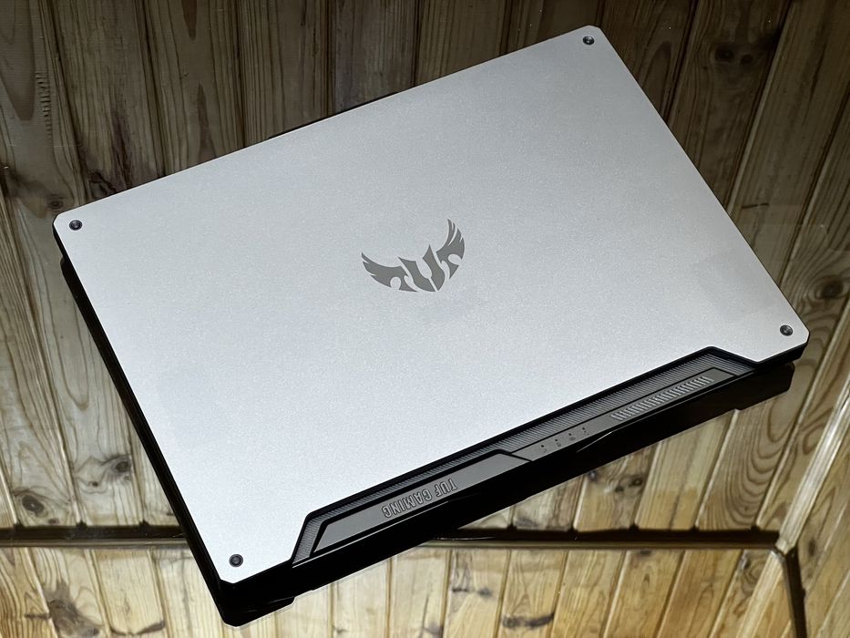 Asus TUF 15, GTX1650ti, 144hz, Core i5 10th