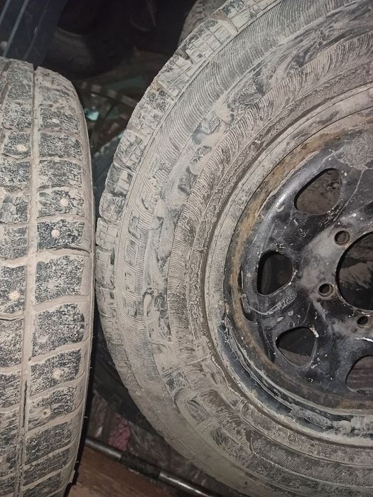 Резина з дисками