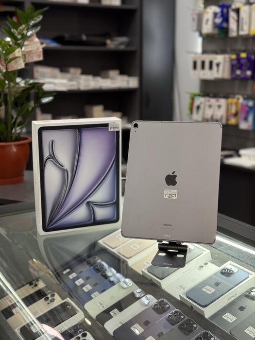 Apple iPad Air 13 M2 128GB Space Wi-Fi/ 1 цикл/ як новий
