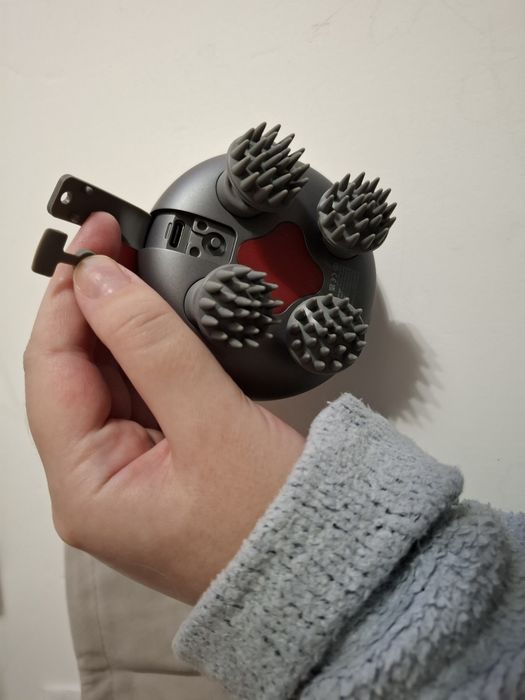 Massajador eléctrico com luz LED - NOVO SELADO