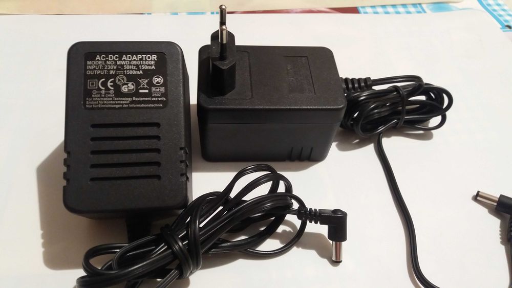 Блок питания универсальный 9V 1500mA AC/DC adapter MWD-0901500E