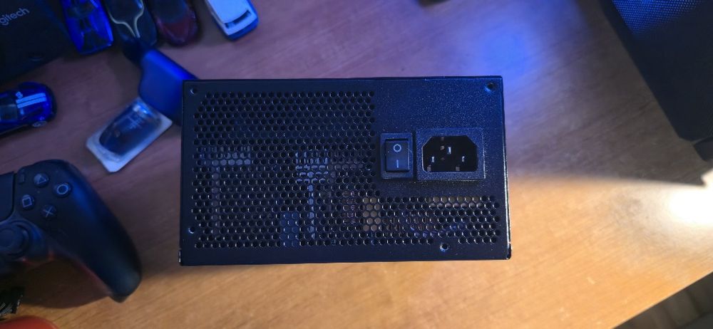 Fonte Alimentação Gigabyte GP-UD750GM 750W 80 Plus Gold Modular