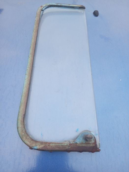 Права фор-чка кабіни Зіл 130-131.