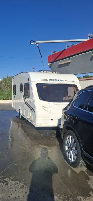 Várias caravanas para venda
