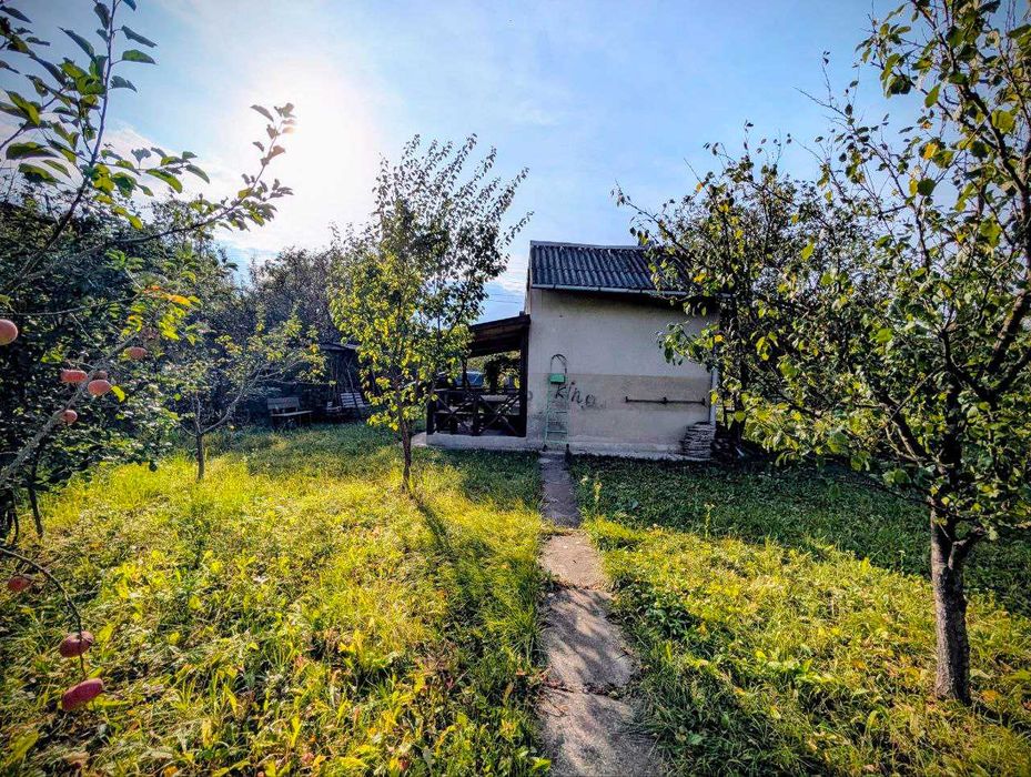 продаж садового будинку з великою ділянкою 5хв до ІФ