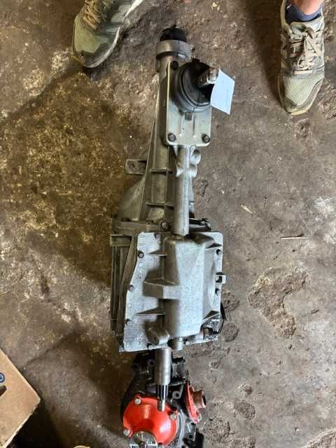 Ford Mustang V8 skrzynia biegow T-5  Borg Warner   85-91r