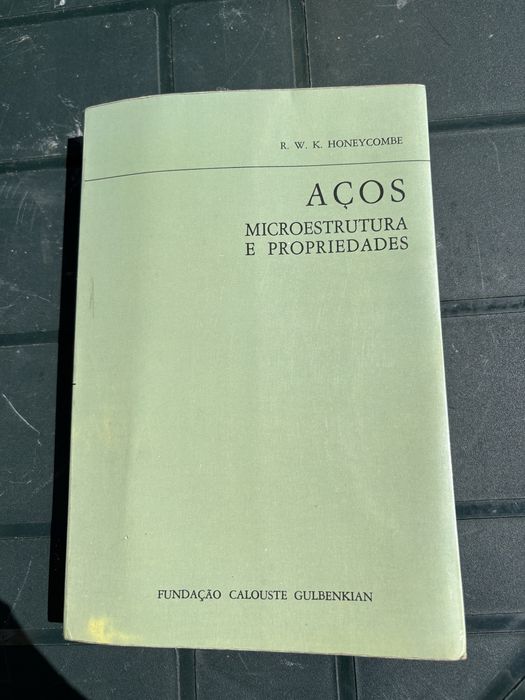 Livros academicos e outros temas