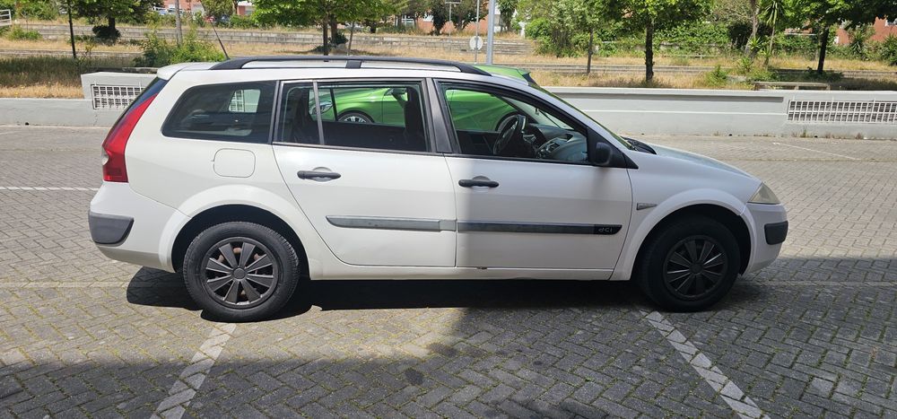 Renault Megane 1.5 dci impecável 05