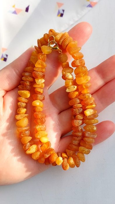 Намисто з натурального необробленого бурштину, лечебные янтарные бусы