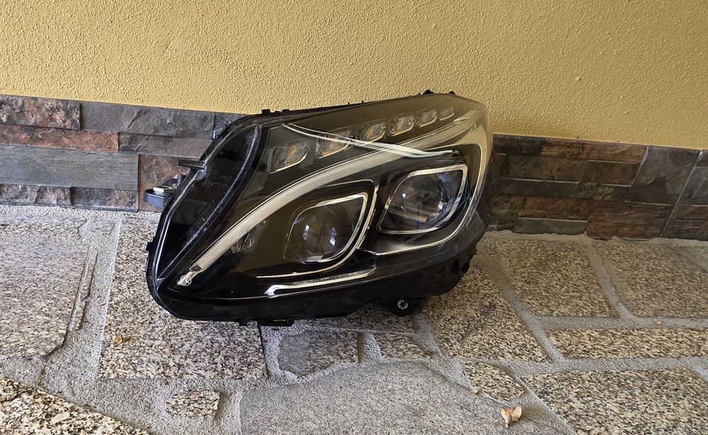 Optica Mercedes w205 lede 2014