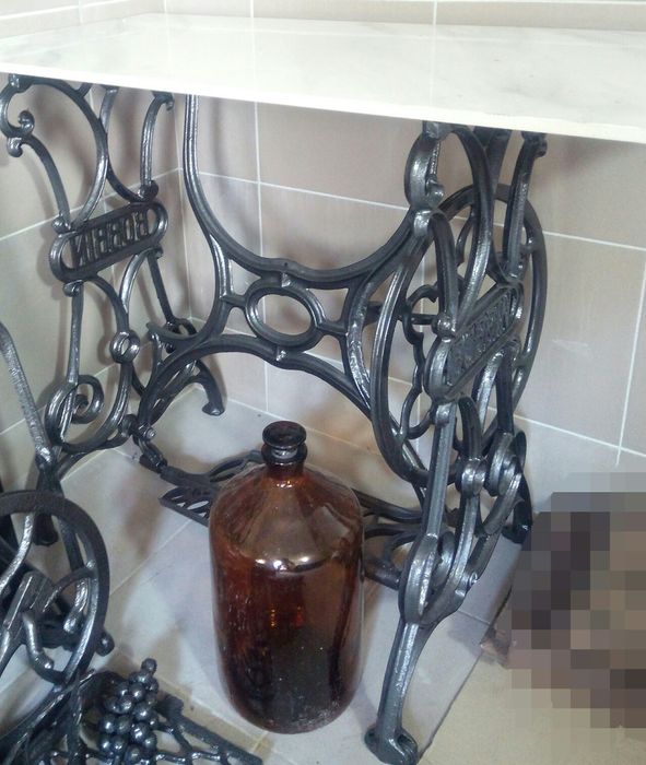 Бутыль стеклянный