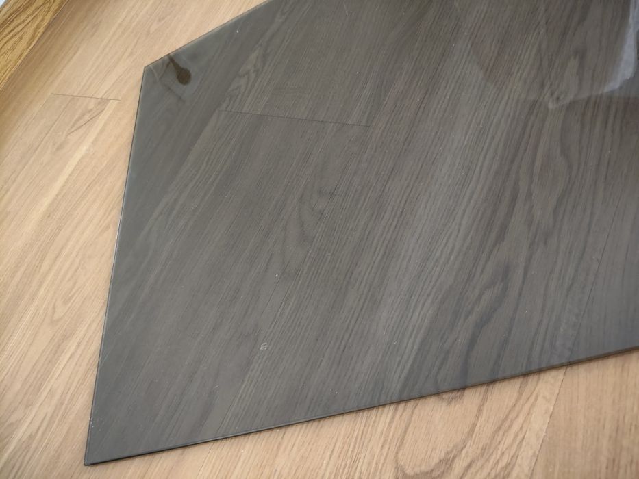 Malm Ikea vidro para cómoda cinza fumado impecável