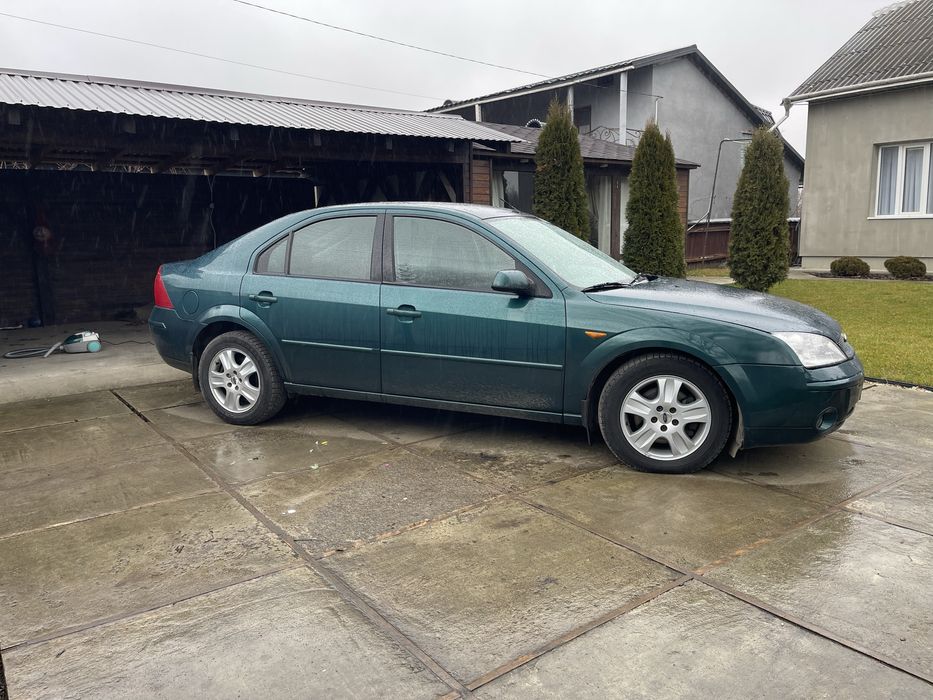 В нормальному стані,2.0 дизель на Автоматі