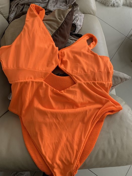 Купальник жіночий суцільнийЄвропа