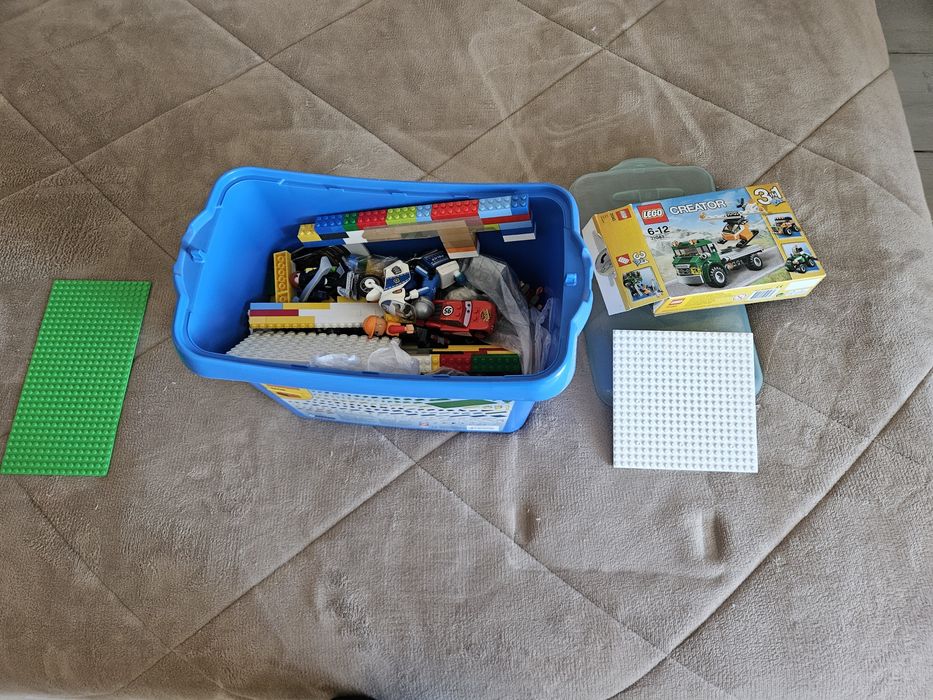 Legos - Caixa com variados Legos