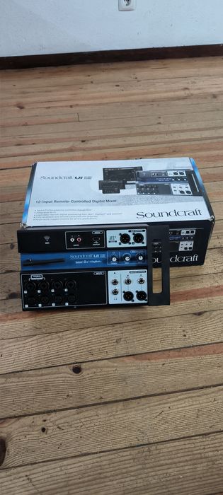 Soundcraft Ui12 usada 3 vezes