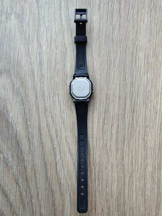 Relógio feminino Casio LA11WB-1WCB preto