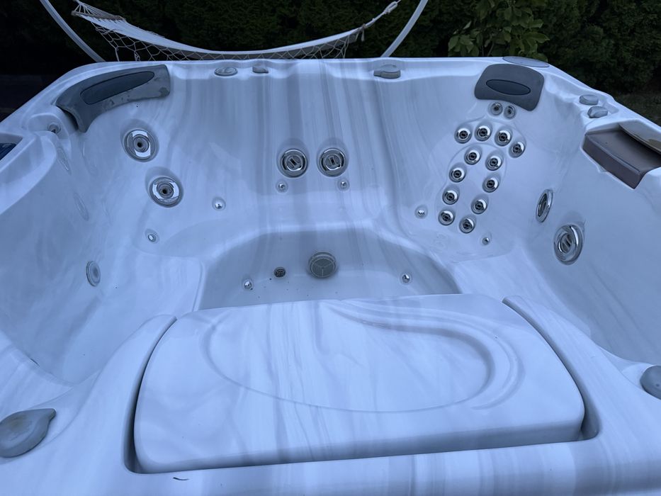 Jacuzzi Sundance