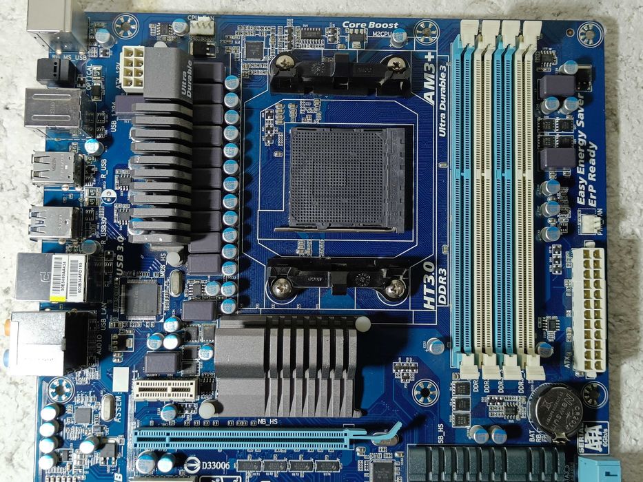 Материнська плата AMD Gigabyte GA-990XA-UD3 sAM3+ під процесори FX 8яд