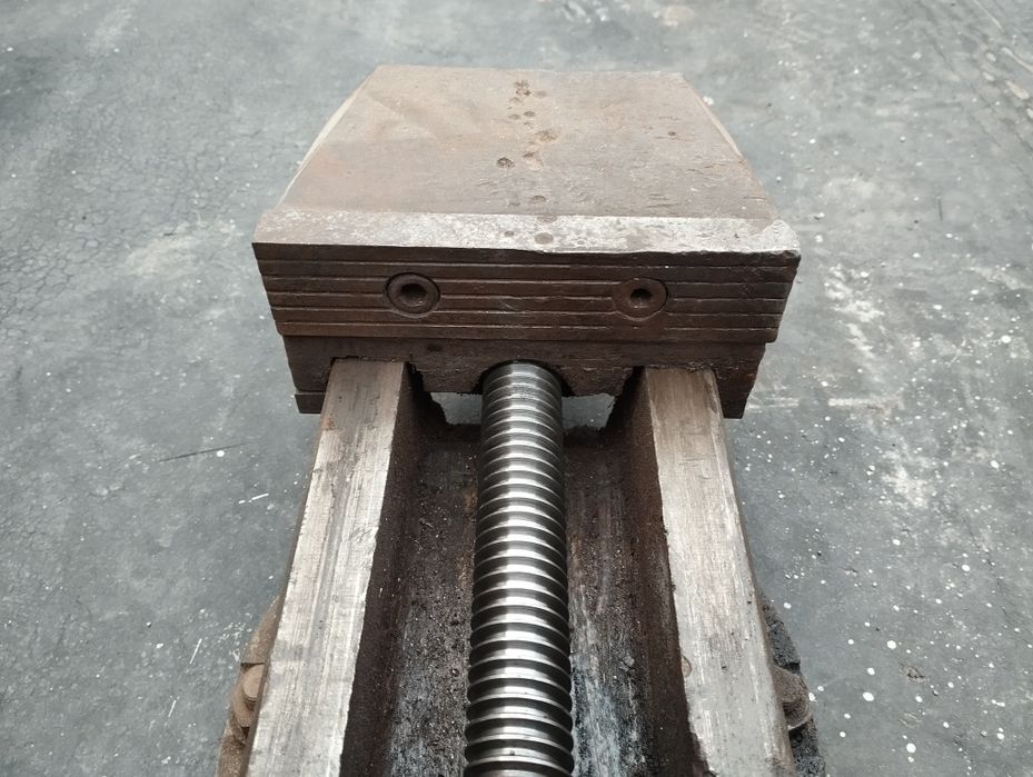 Тиски станочные 160 мм. советского производства.