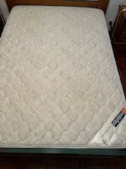 Colchão e estrado de cama de casal