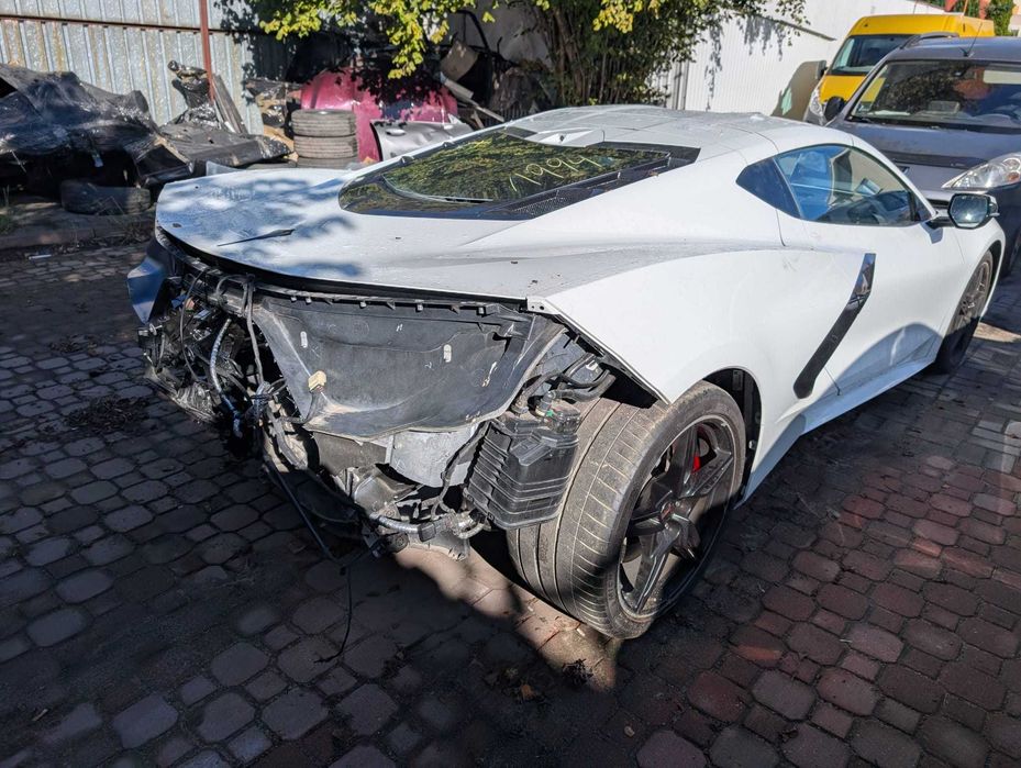 Corvette c7 prawa szyba lusterko i c8  szybai czesci