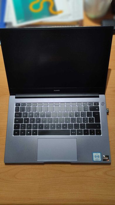 Huawei MateBook D14