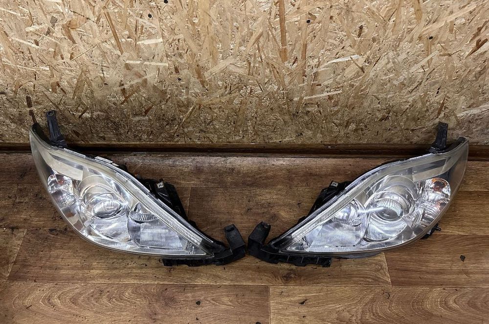 Mazda 5 przed lift lampa reflektor prawy lewy Europa przód cana za st