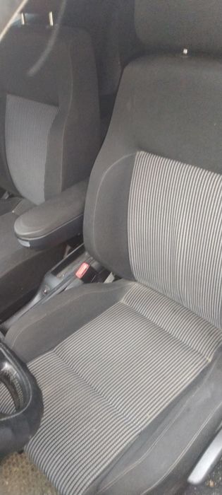 Машина Volkswagen Golf