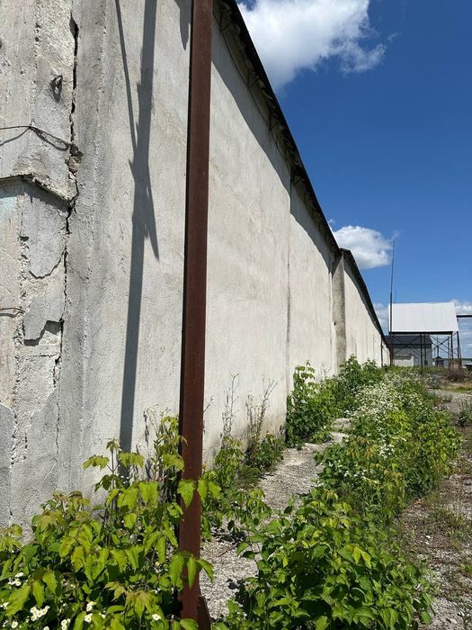 Продаються виробничо складські приміщення 4965 м²