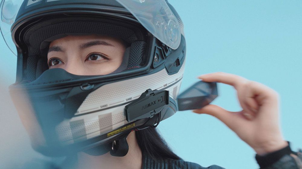 ASMAX F1 для мотоциклистов с голосовым управлением и шумоподавлением