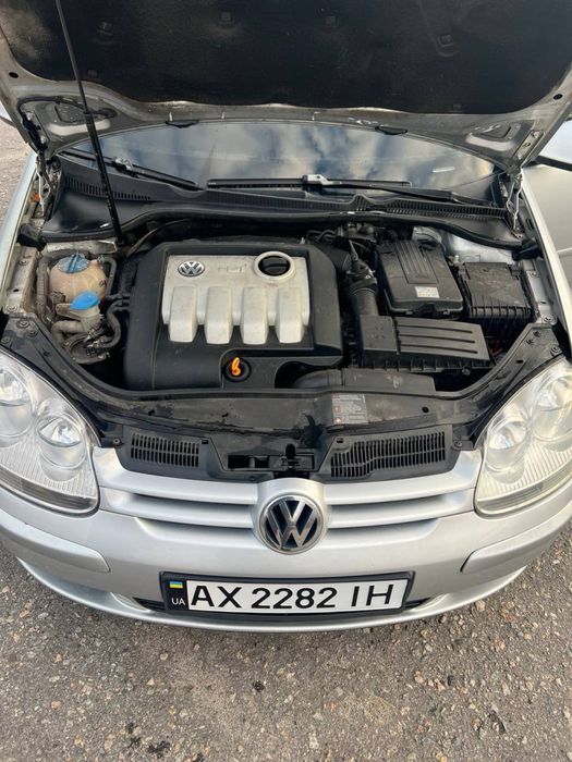 Volkswagen Golf V 1.9 tdi