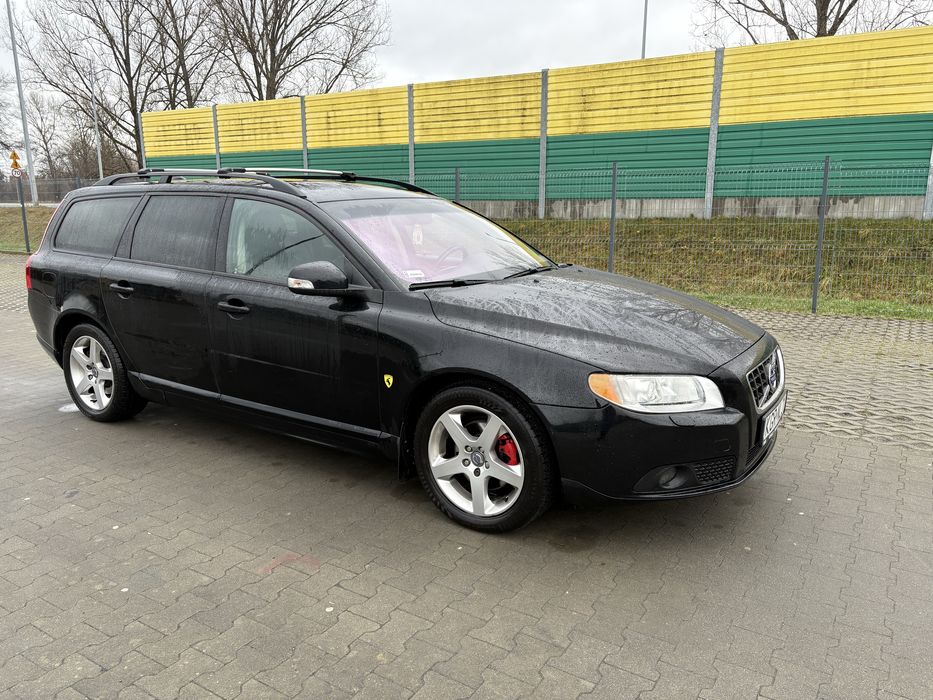 Volvo V70 | 2.0 145KM | Xenon | Tempomat | Hak | 2 kpl nowych kół