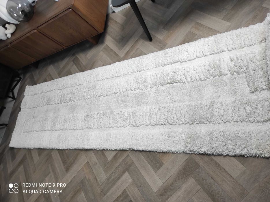 Puszysty chodnik z długim włosiem z wypukłą strukturą Genève 80x300