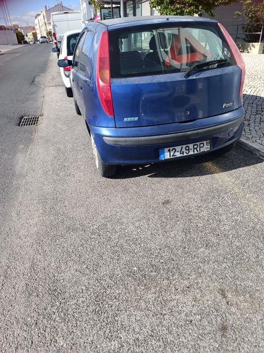 Vendo um carro de 2001