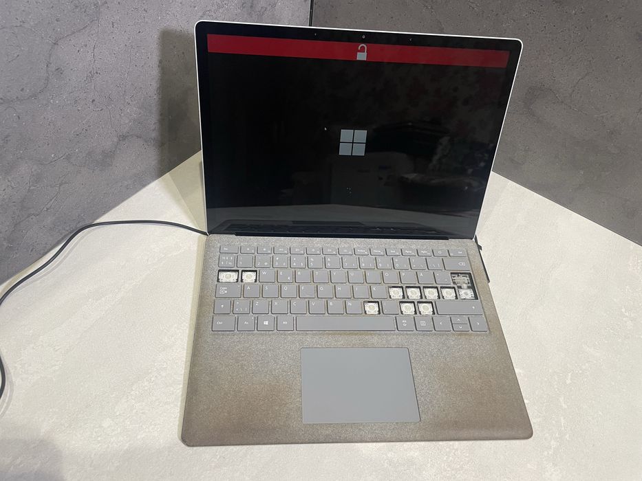 Планшет Surface 1769 13.5"на відновлення! N3179