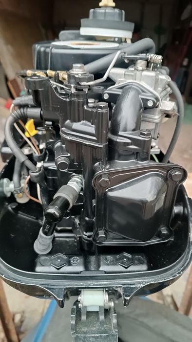 Лодочный мотор mercury 5.  4 такта