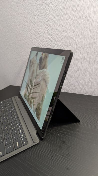 Microsoft Surface 12.3" 3k i7-1065g7 16 ram 512 ssd iris Xe 7.92