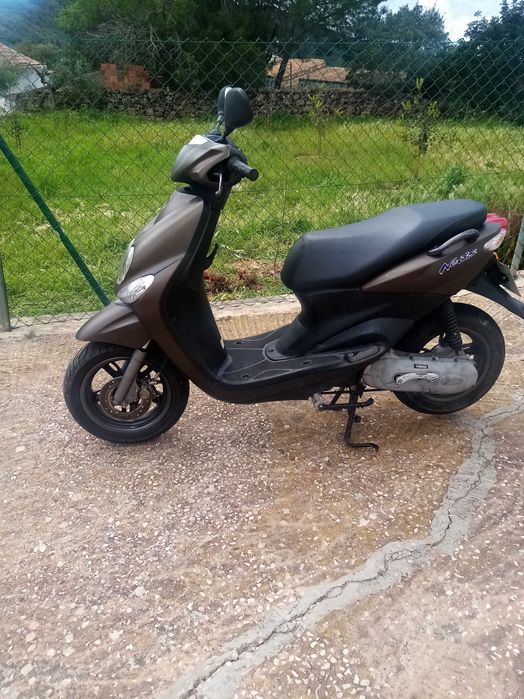 Yamaha Neos 50 cc em estado razoável