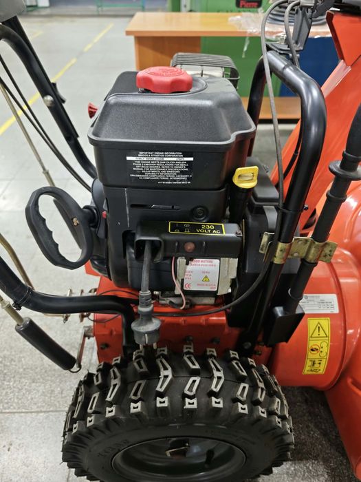 Odśnieżarka spalinowa Husqvarna ST 224 (8.5 KM)