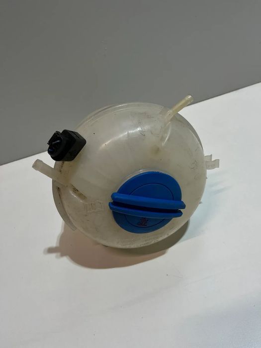 ZBIORNIK WYRÓWNAWCZY FORD TRANSIT 2018r