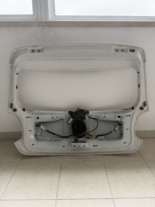 Tampa da mala VW Polo