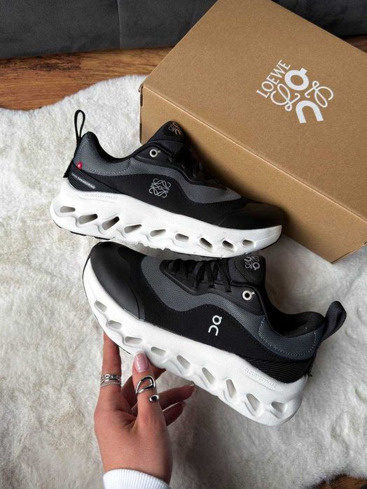 Кросівки Loewe x ON Cloudtilt Black White | кроси Луів х ОН Клаудтільт чорного кольору