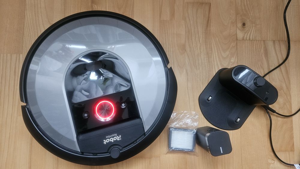 iRobot Roomba i7